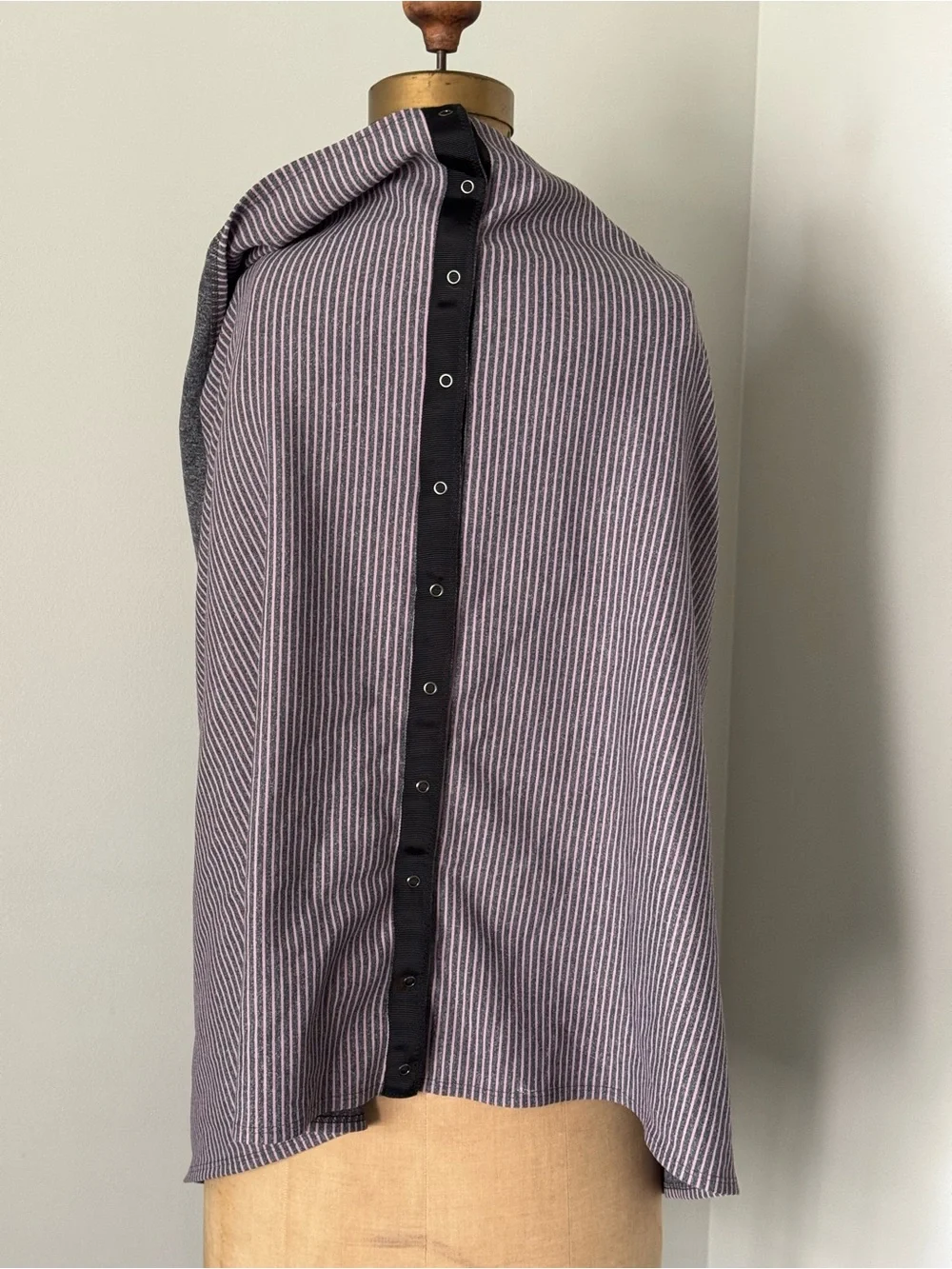 Lululemon Vinyasa Scarf in Mauvelous Heathered Black Grey Hyper Stripe